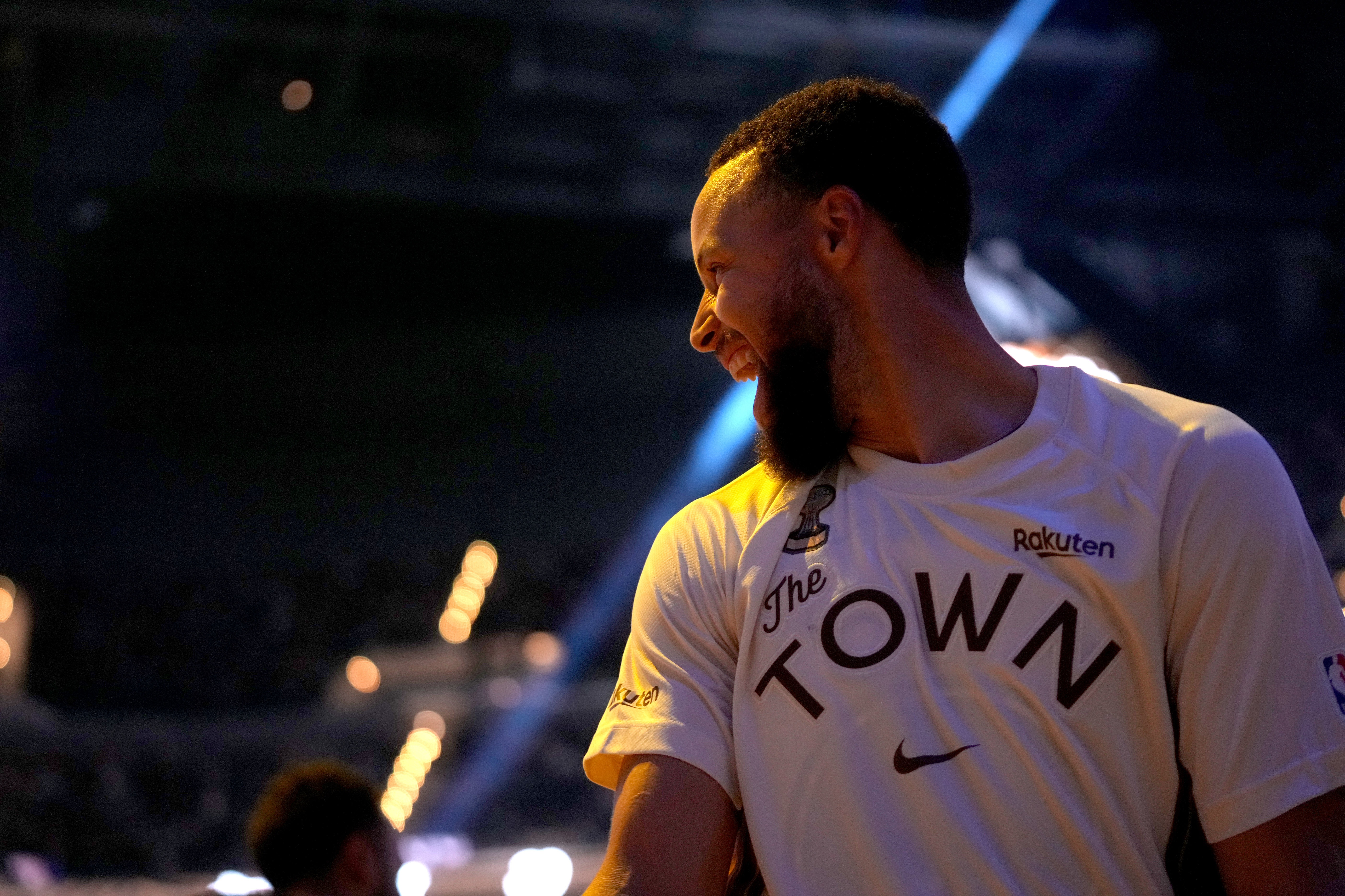 必发-球鞋自由球员！麦迪：库里不需要依靠别的品牌 他自己就是品牌