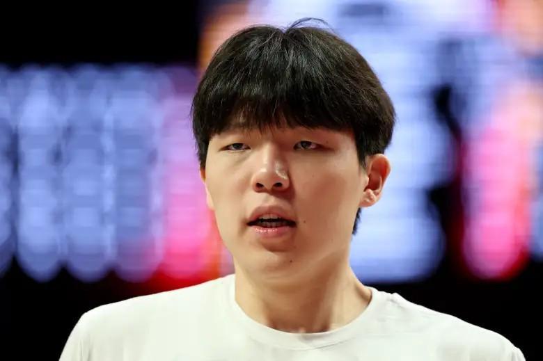 必发bifa-官方:杨瀚森2天内第2次被下放,昨日未出战&今日预计出战G联赛