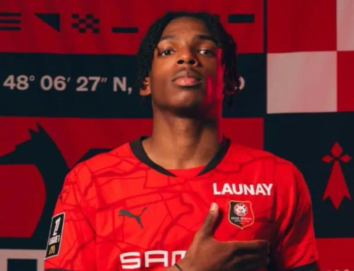 必发彩票app下载链接在哪-利物浦切尔西拜仁争夺雷恩中卫雅凯|罗马诺|转会|争夺战|新星球员|拜仁慕尼黑_新浪体育_新浪新闻