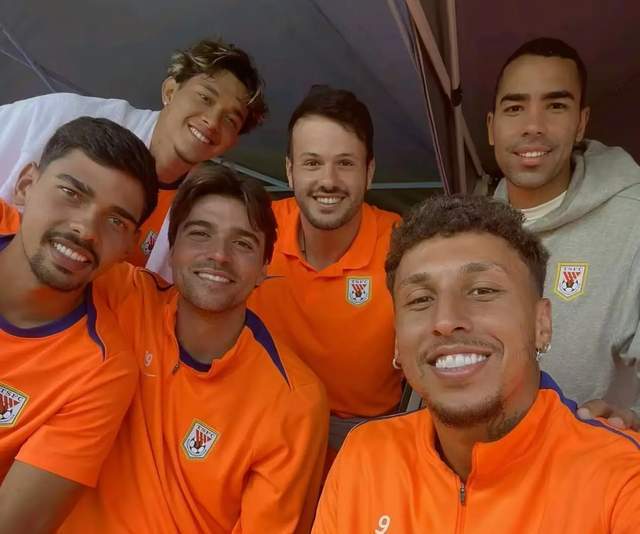 必发-泰山全华班出战，1-5韩国球队 4战0胜买乌郎破门 克雷桑归队开练