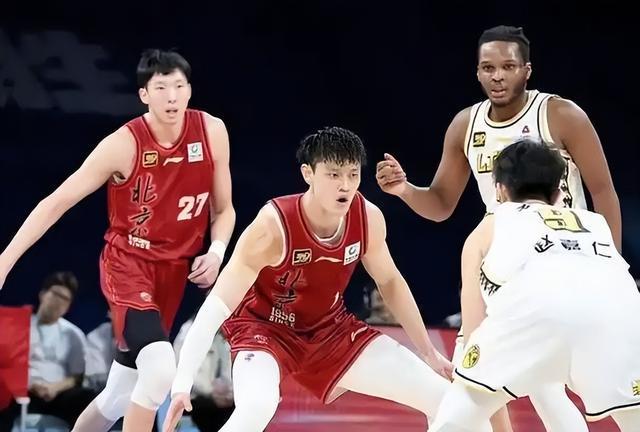 必发app-首钢内线砍近60分，广东内线被狠打，青训断层有多坑？